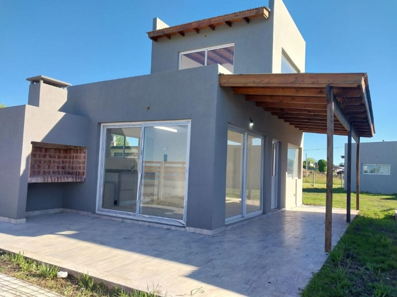 Venta Complejo de 4 Cabañas a estrenar en Mar de Cobo Parque Lago