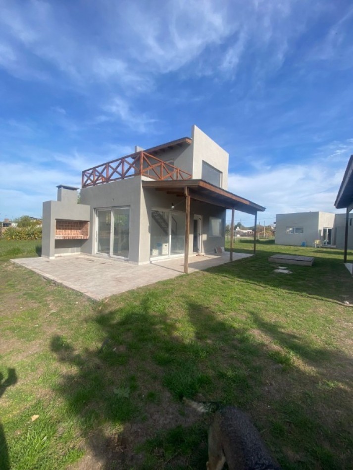 Venta Complejo de 4 Cabañas a estrenar en Mar de Cobo Parque Lago
