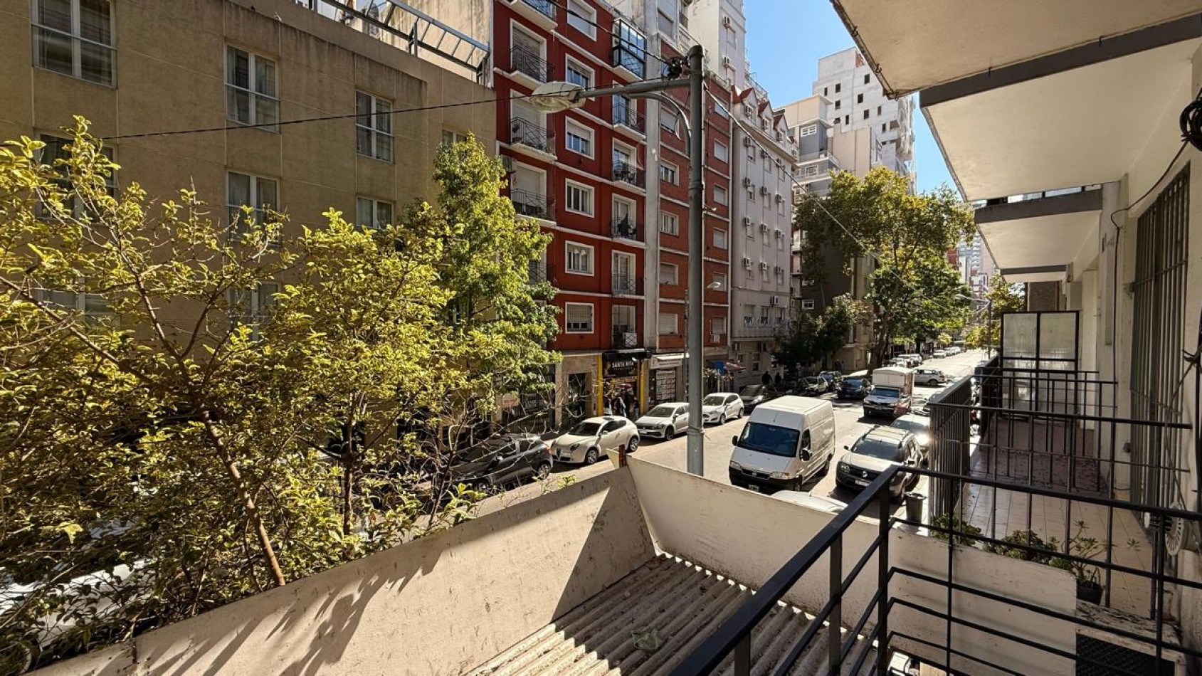 DOS  AMBIENTES A LA CALLE CON BALCON. MAR DEL PLATA.