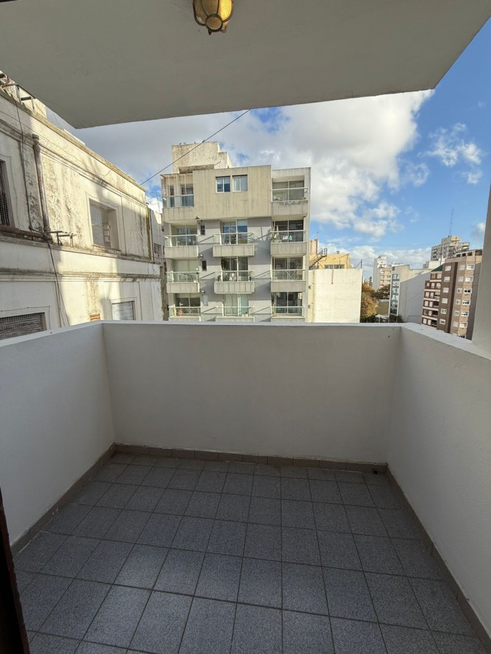 Departamento de 2 ambientes, totalmente amoblado y decorado, Mar del Plata.