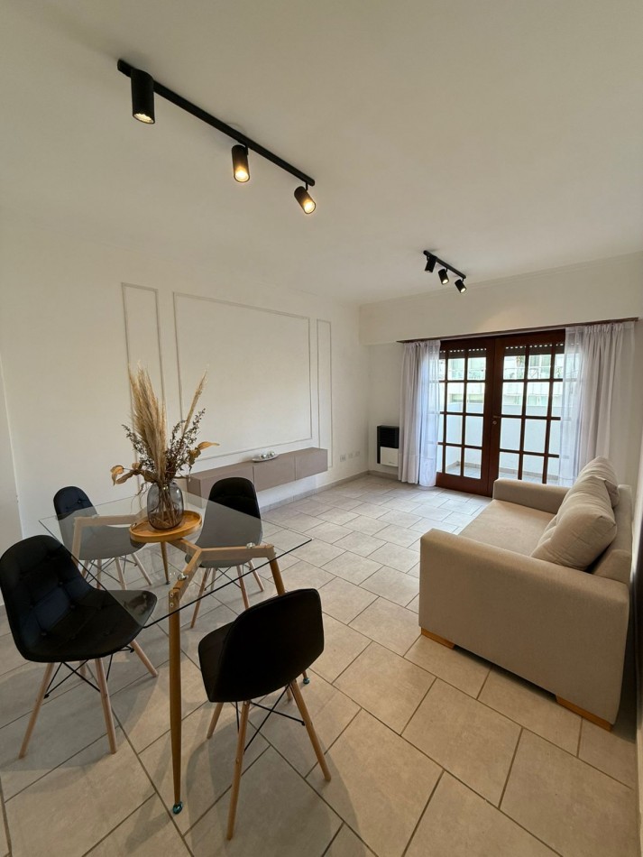 Departamento de 2 ambientes, totalmente amoblado y decorado, Mar del Plata.