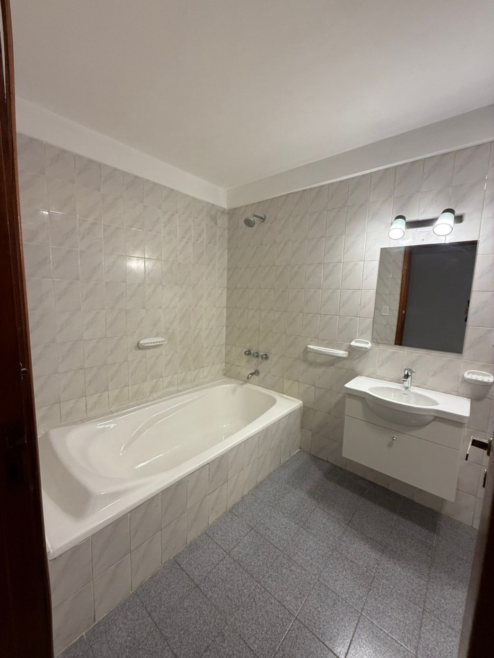 Departamento de 2 ambientes, totalmente amoblado y decorado, Mar del Plata.