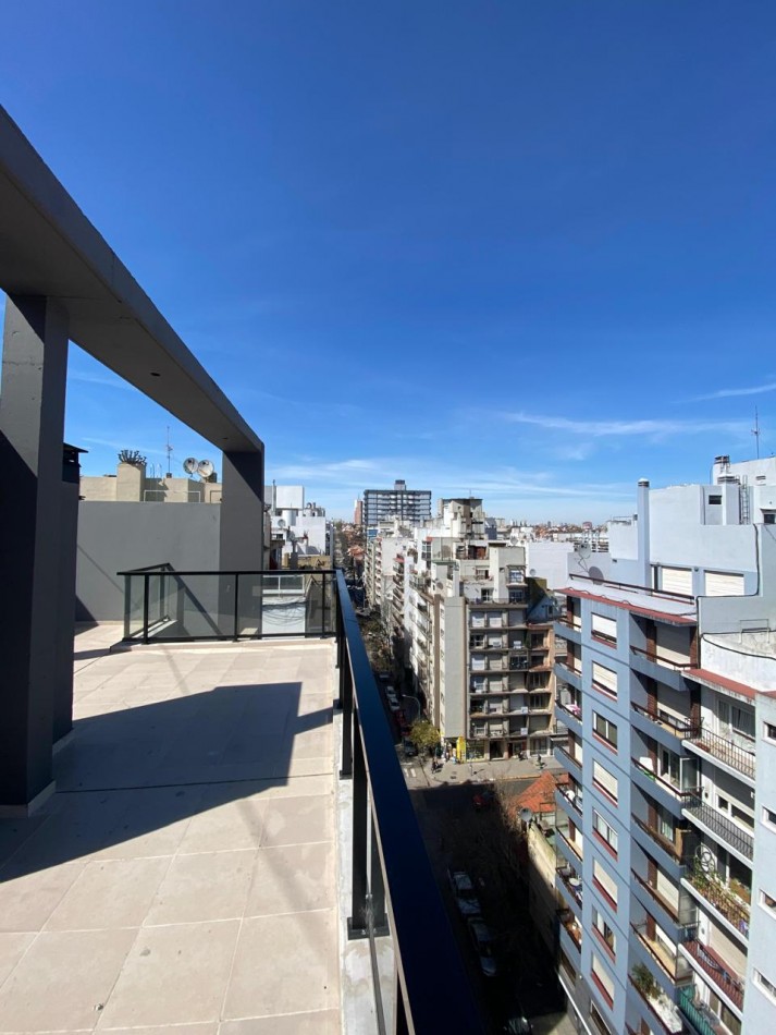 Departamento dos ambientes con cochera fija. GUEMES. Mar del Plata.