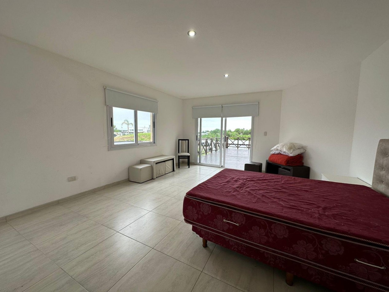 Vive el Lifestyle en una casa de 5 ambientes en  Costa Esmeralda (Barrio Deportivo)