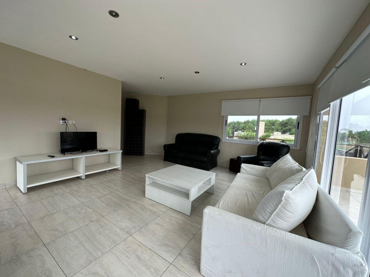 Vive el Lifestyle en una casa de 5 ambientes en  Costa Esmeralda (Barrio Deportivo)