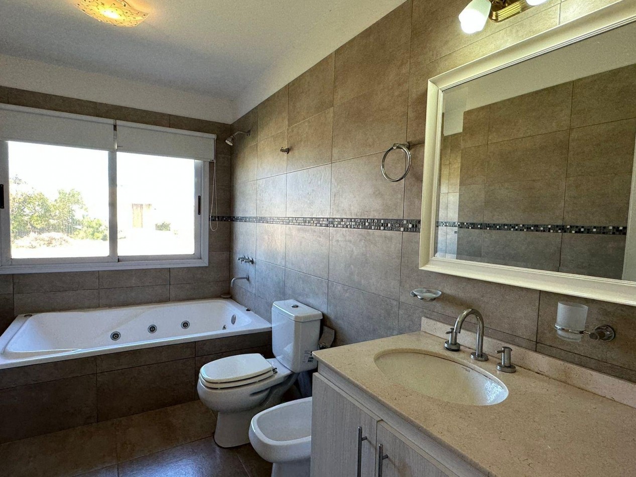 DISEÑO EN DOS PLANTAS CON BALCON Y PISCINA - VIVE COSTA ESMERALDA