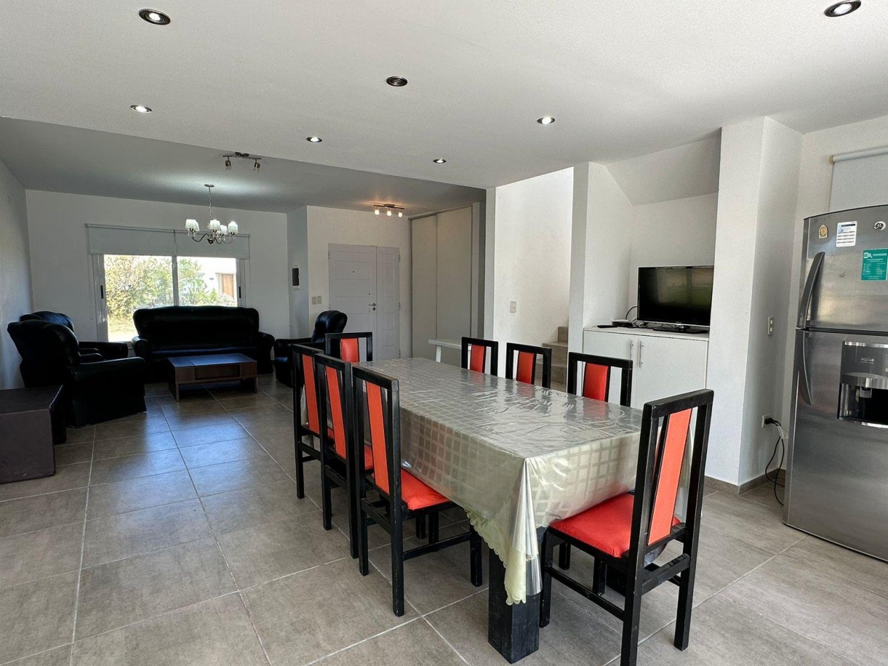 DISEÑO EN DOS PLANTAS CON BALCON Y PISCINA - VIVE COSTA ESMERALDA