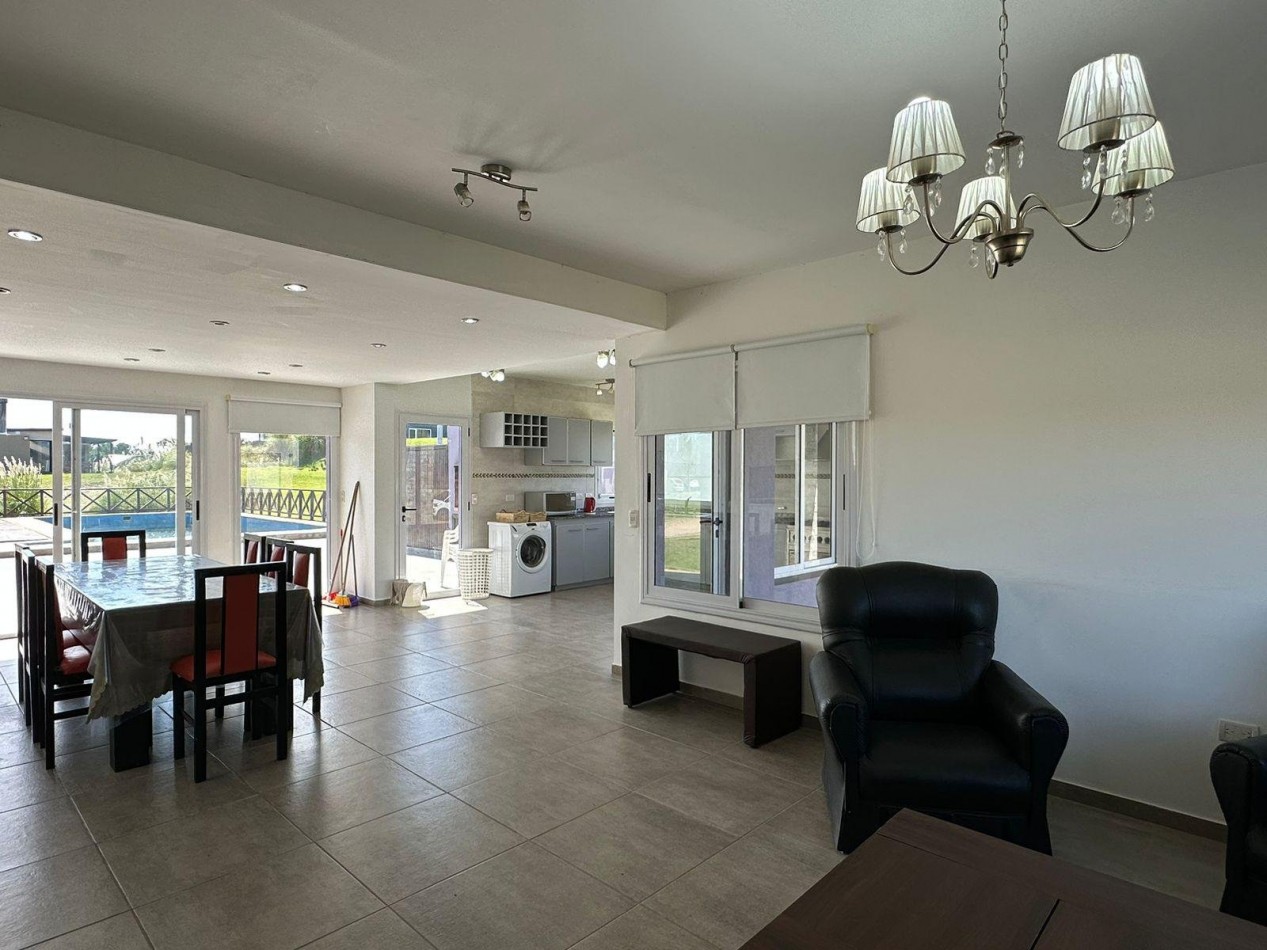 DISEÑO EN DOS PLANTAS CON BALCON Y PISCINA - VIVE COSTA ESMERALDA