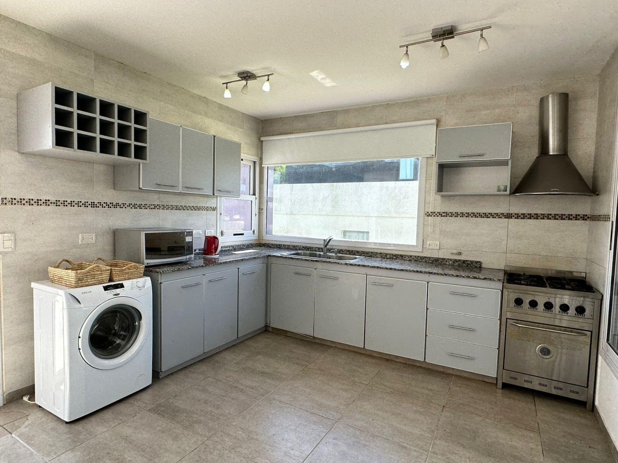 DISEÑO EN DOS PLANTAS CON BALCON Y PISCINA - VIVE COSTA ESMERALDA