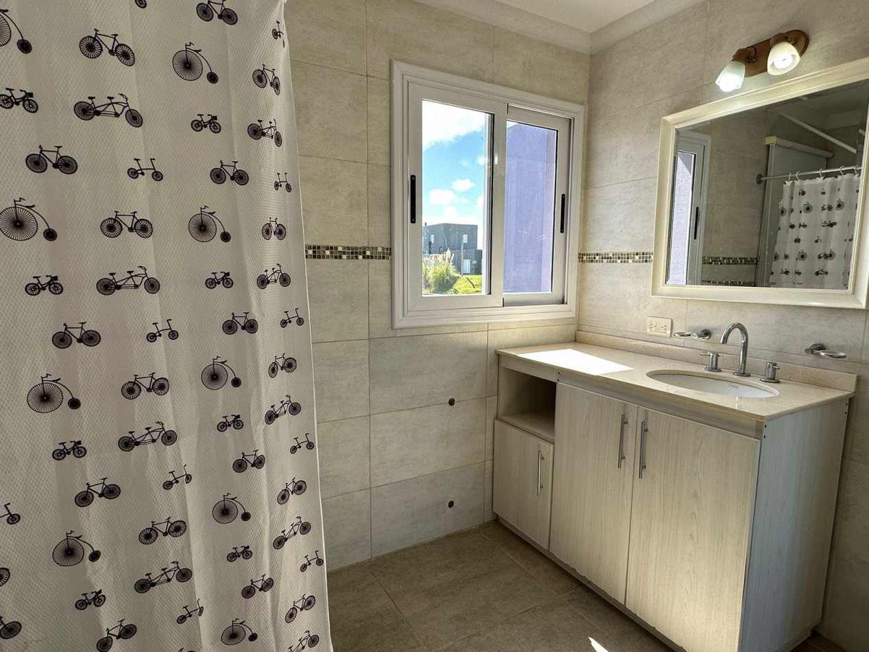 DISEÑO EN DOS PLANTAS CON BALCON Y PISCINA - VIVE COSTA ESMERALDA