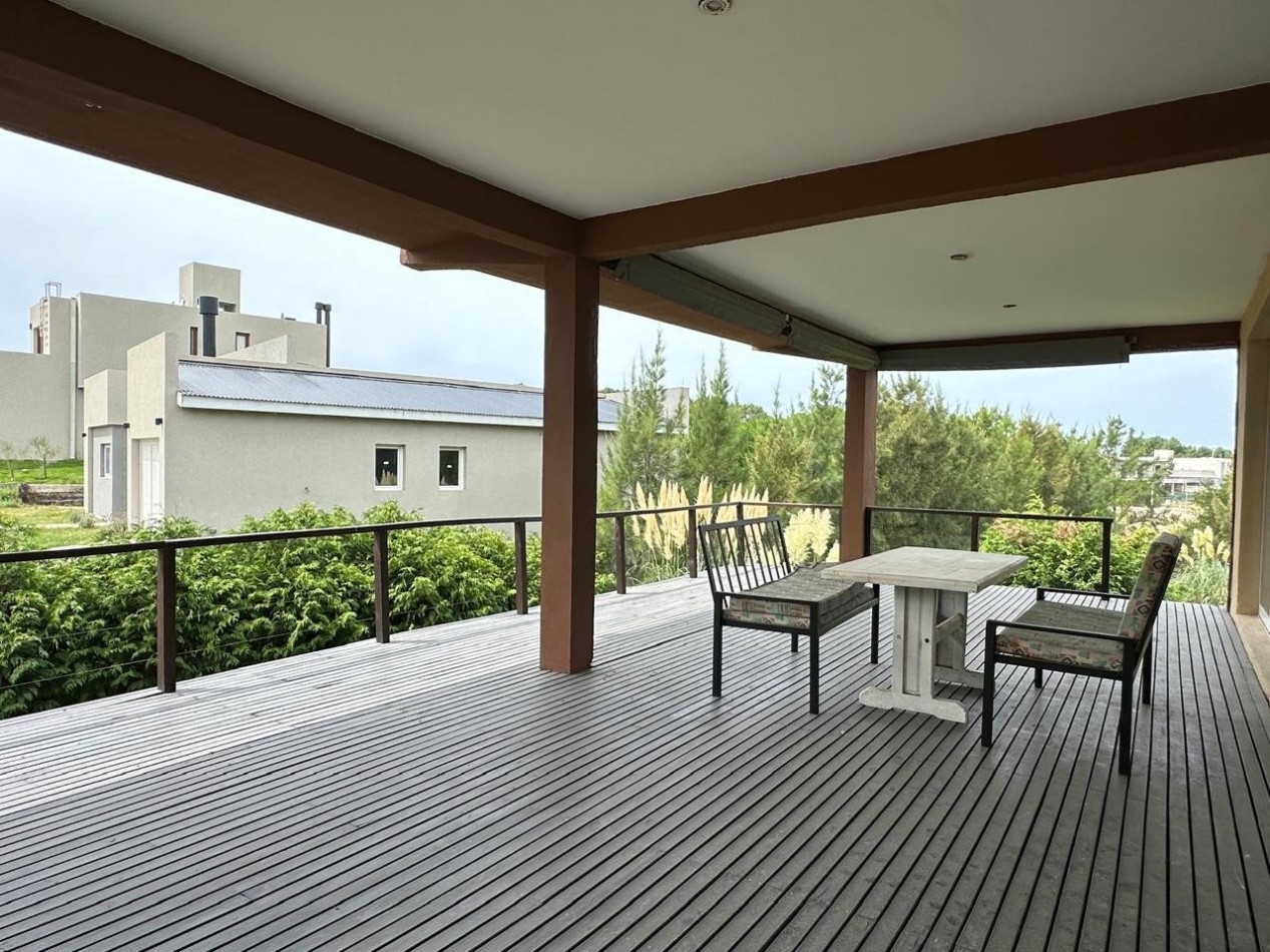 ¡CONFORT EN UNA PLANTA! CASA A ESTRENAR 5 AMBIENTES EN COSTA ESMERALDA (RESIDENCIAL I)