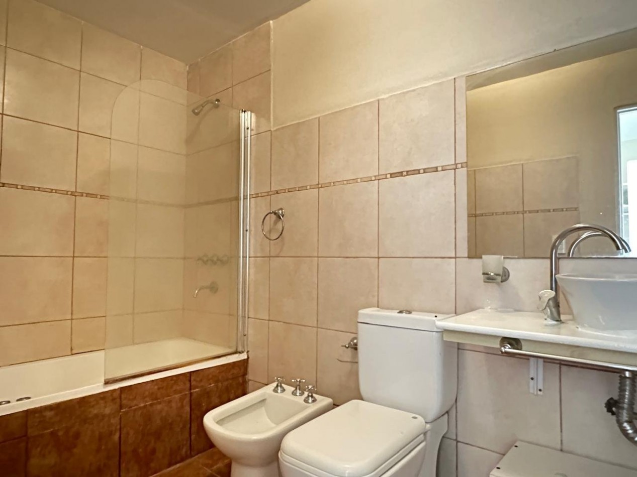 ¡CONFORT EN UNA PLANTA! CASA A ESTRENAR 5 AMBIENTES EN COSTA ESMERALDA (RESIDENCIAL I)