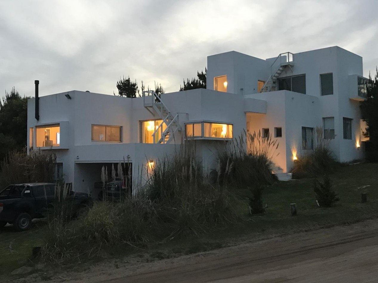 Casa 5 ambientes, Costa Esmeralda. Costa Atlantica.