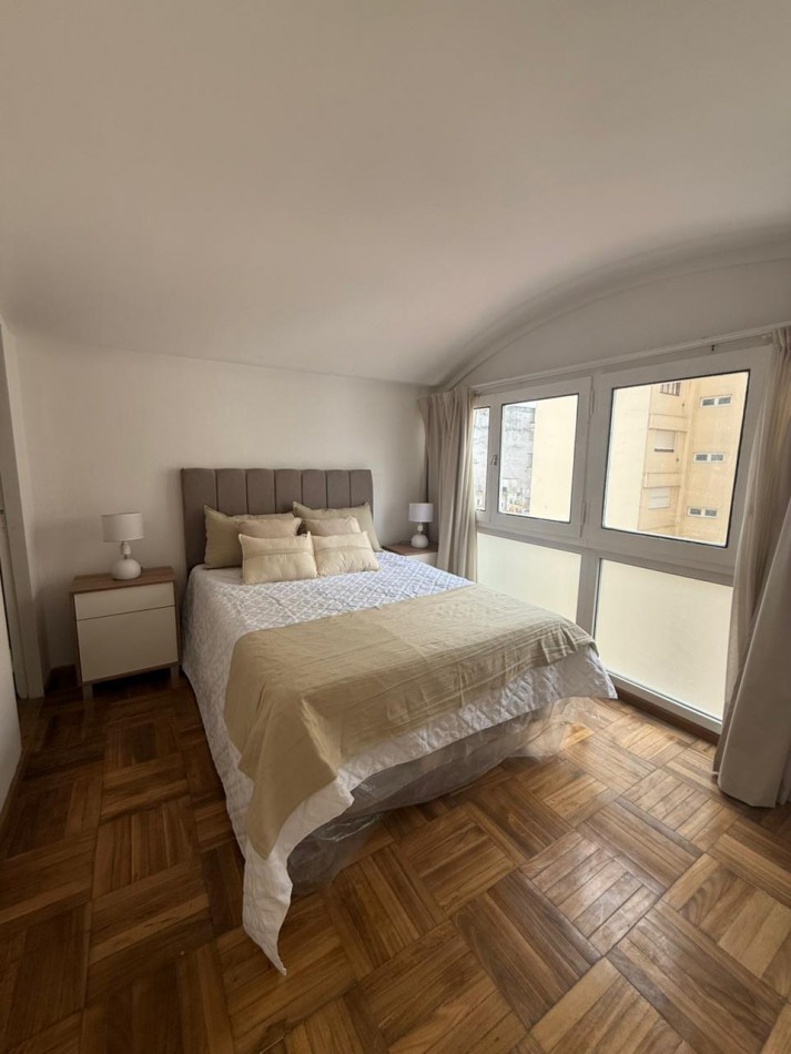 Departamento tipo duplex de 3 ambientes. Centro. Mar del Plata.