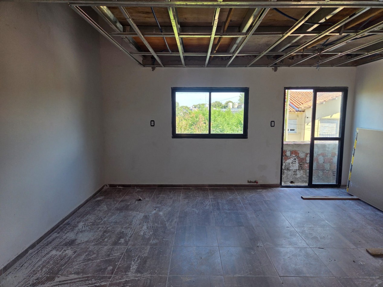 Duplex de 3 ambientes con balcon 