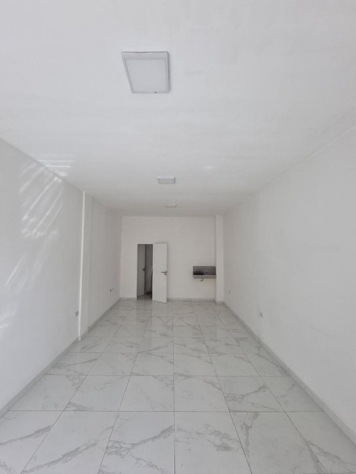 ¡Excelente Oportunidad de Inversion! Local Comercial a Estrenar Super Luminoso