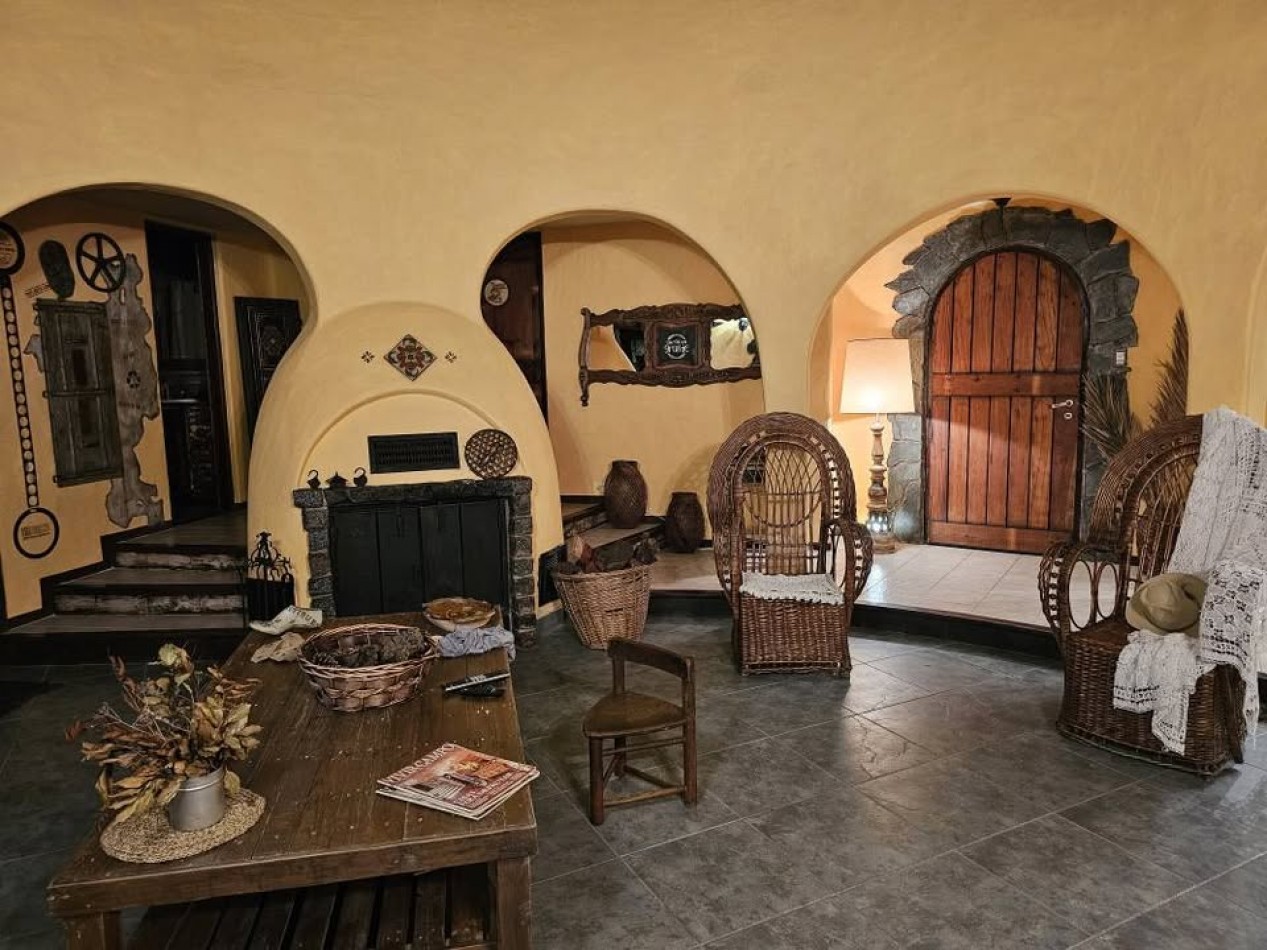 Venta Casa En Sierra De Los Padres Reciclada 4 Ambientes