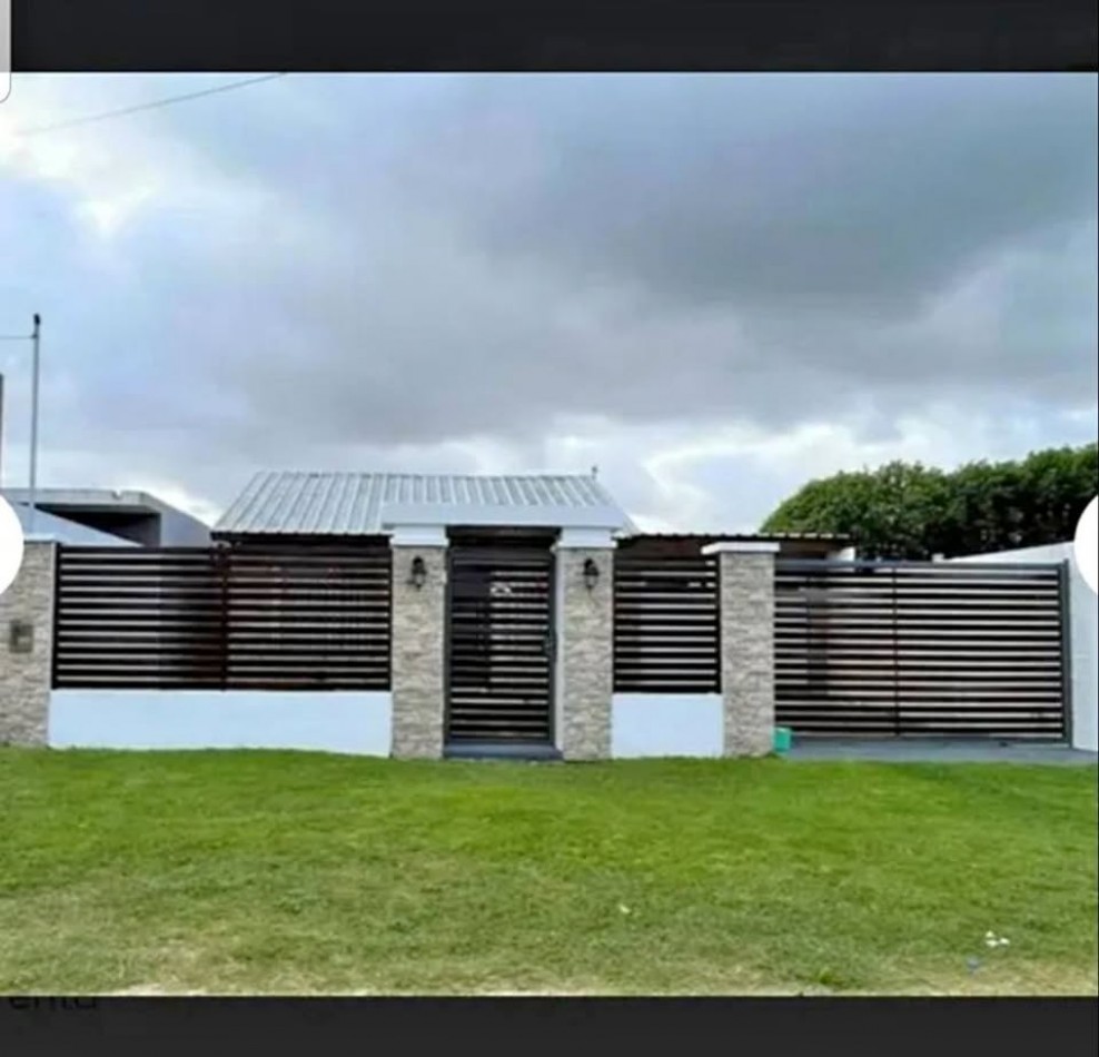 Venta Casa  4 Ambientes en Miramar