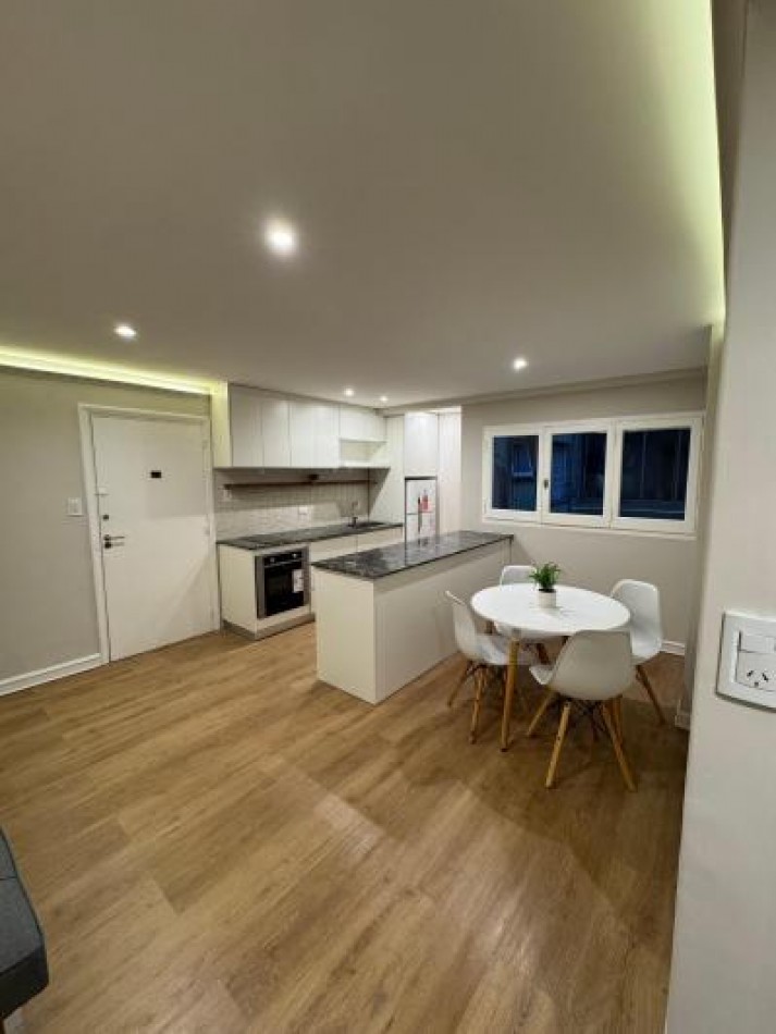 Venta Departamento 2 Ambientes A Una Cuadra Del Mar