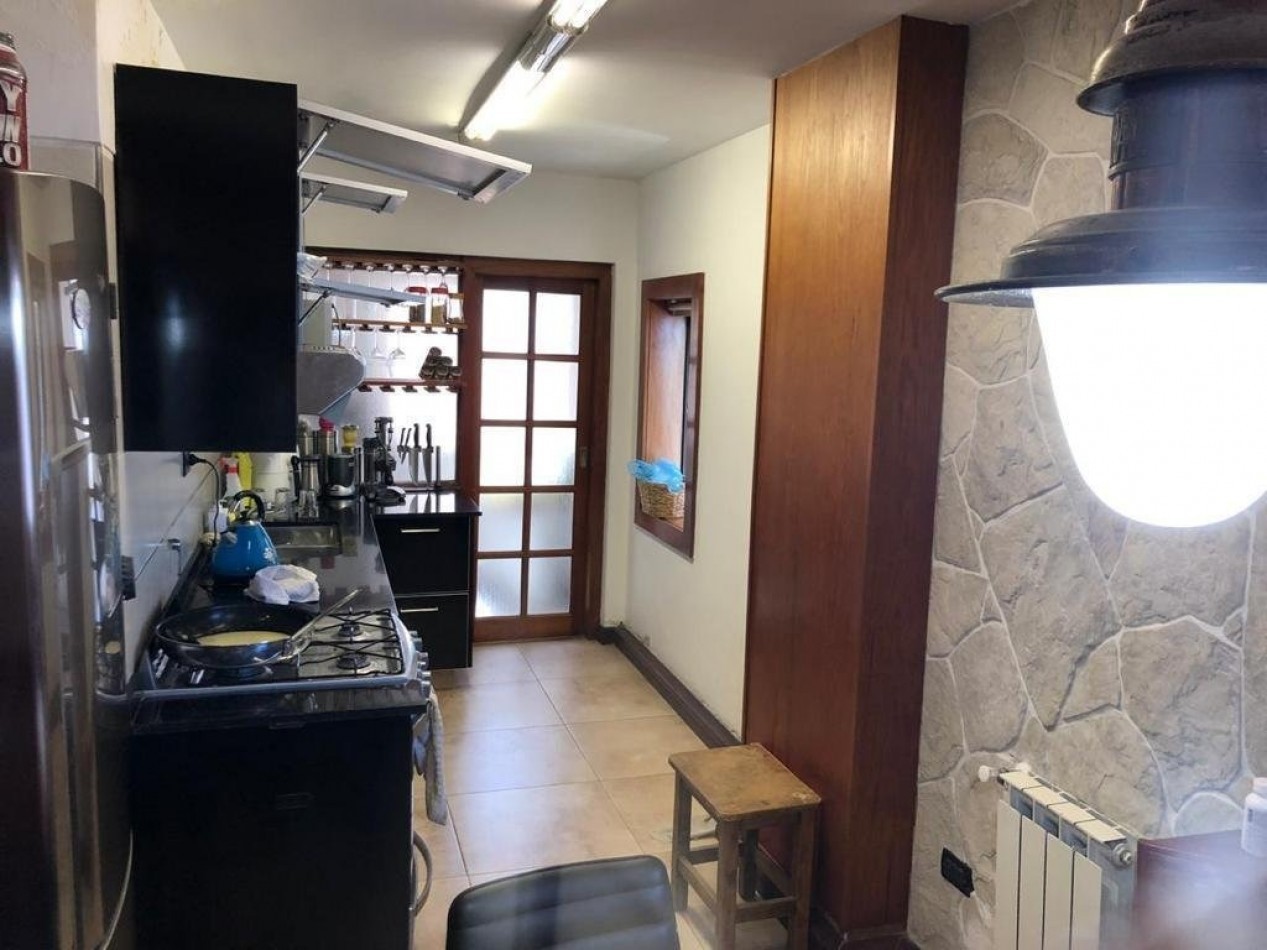 DEPARTAMENTO EN DUPLEX 5 AMBIENTES. VISTA AL MAR. LA PERLA. MAR DEL PLATA.