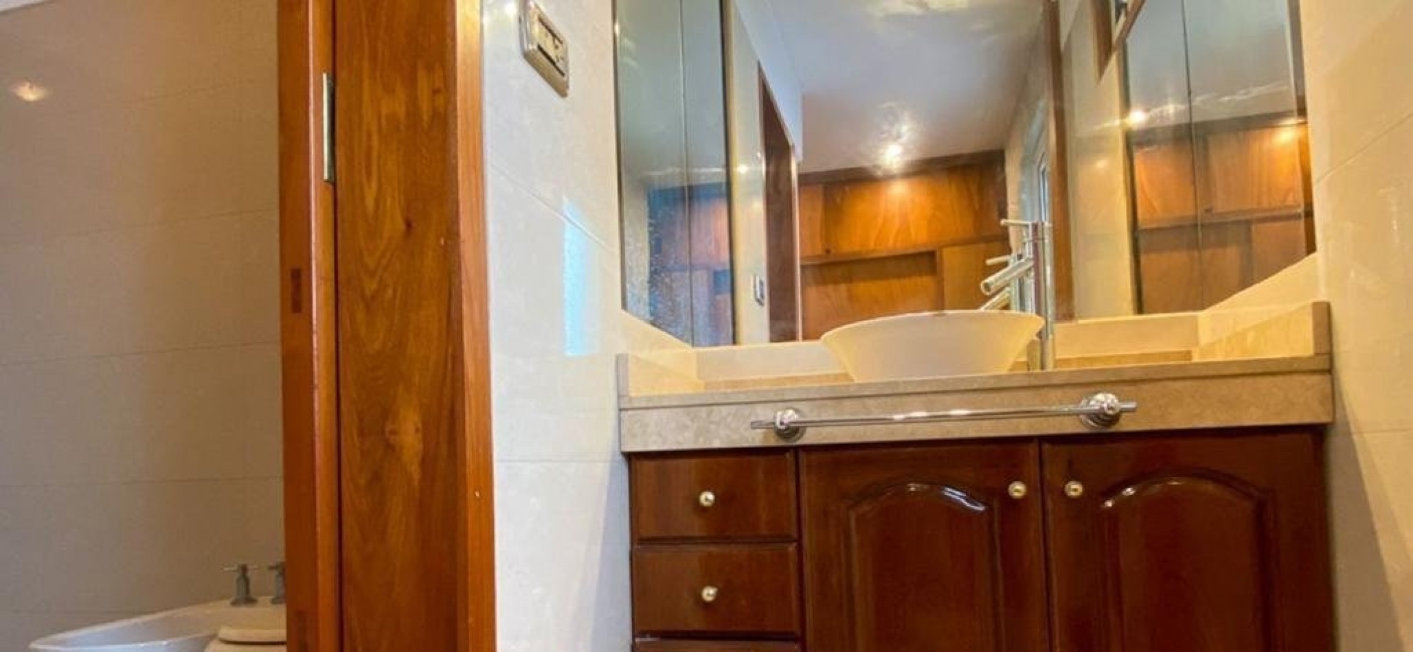 DEPARTAMENTO EN DUPLEX 5 AMBIENTES. VISTA AL MAR. LA PERLA. MAR DEL PLATA.