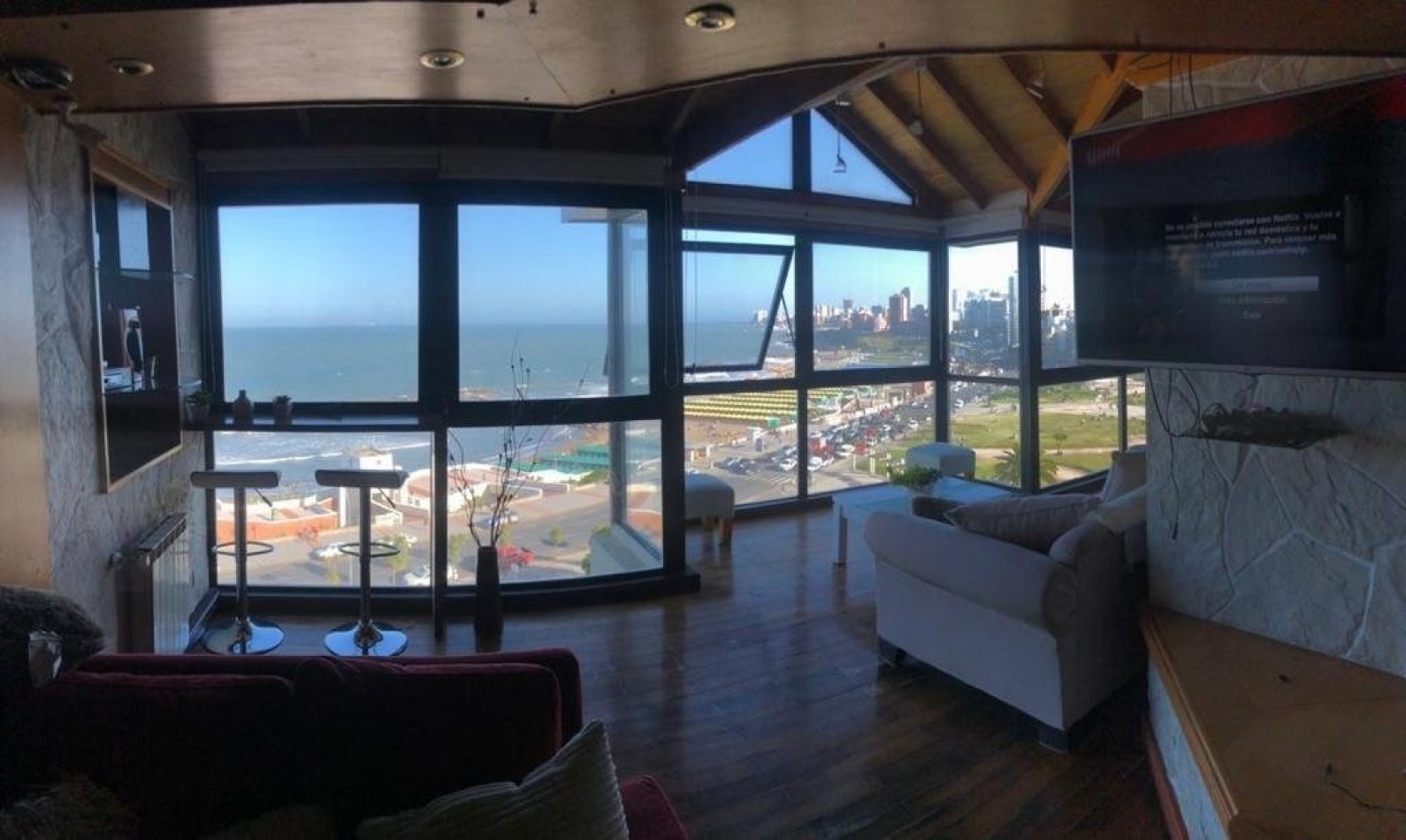 DEPARTAMENTO EN DUPLEX 5 AMBIENTES. VISTA AL MAR. LA PERLA. MAR DEL PLATA.
