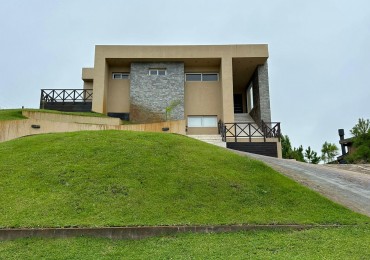 Vive el Lifestyle en una casa de 5 ambientes en  Costa Esmeralda (Barrio Deportivo)