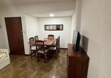 Departamento de 2 ambientes al contrafrente con cochera fija. Mar del Plata.