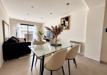 Departamento de 3 ambientes a la calle con balcon. Santa fe 2300 